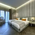 10 Stories Hotel