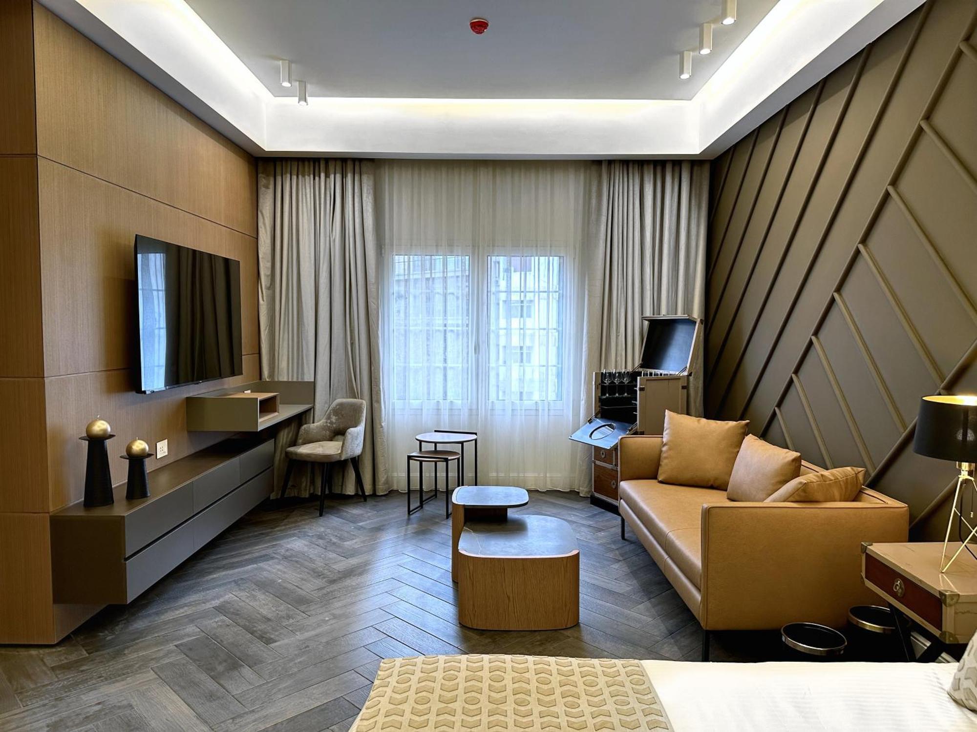 Hotel 10 Stories
